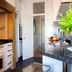 Myplace - Castle Лиссабон